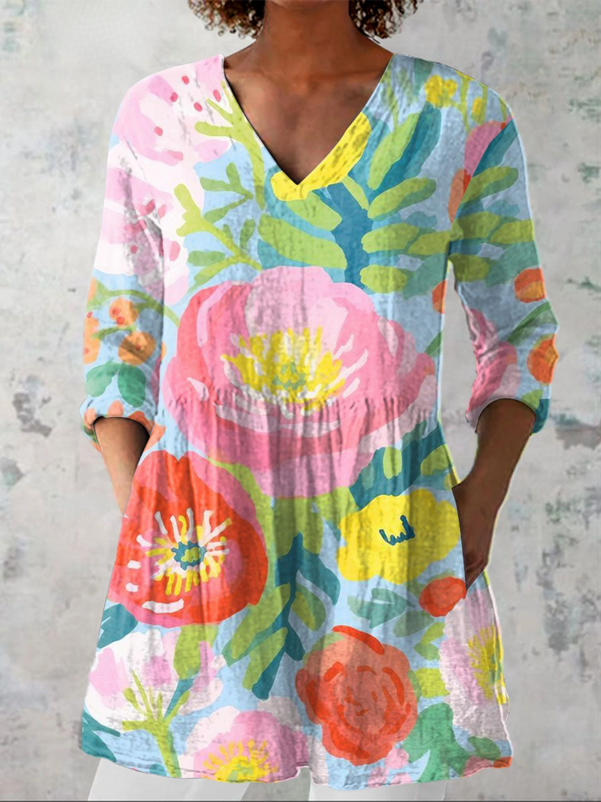 Ayra | Oversize Blouse with Vibrant Print