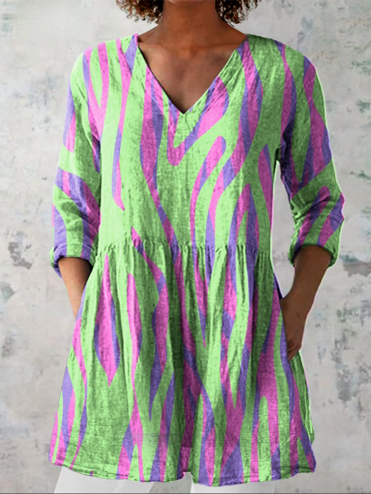 Look | Long Blouse with Vibrant Design