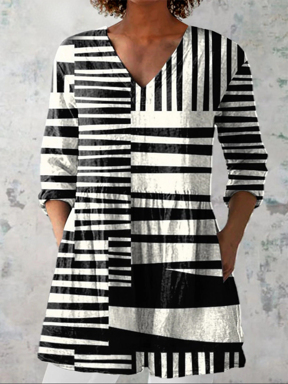 Quinn | Loose Blouse with Vibrant Design
