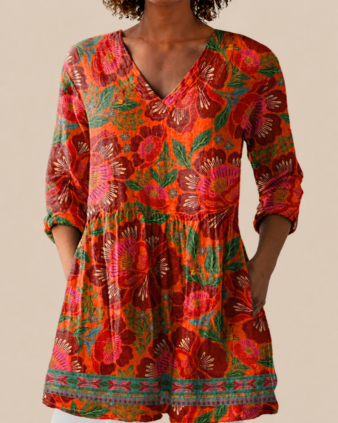 Kaia | Loose-fitting blouse with a striking design