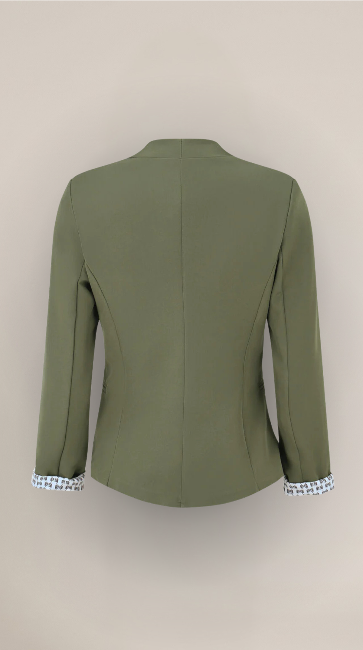 Straight-cut blazer with shoulder pads