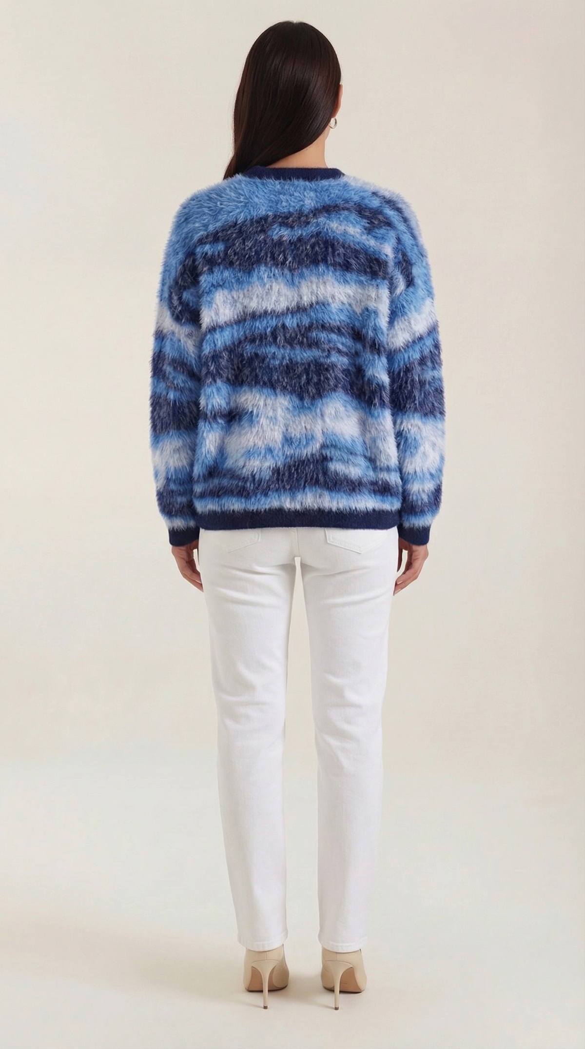 Long knit sweater with printed design