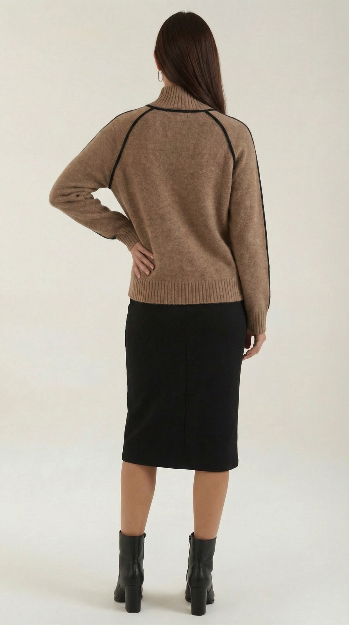 Roll-neck jumper with contrast detailing